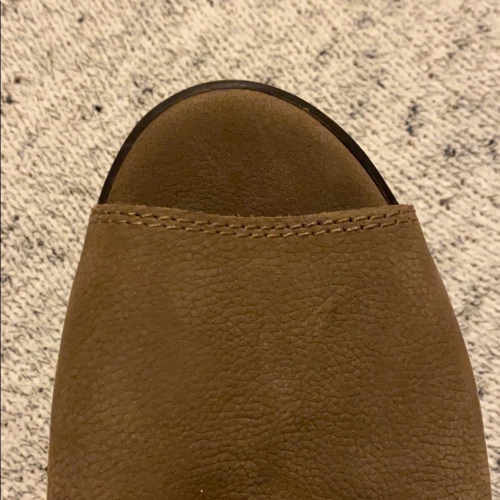 Sandals!! - Picture 3 of 3